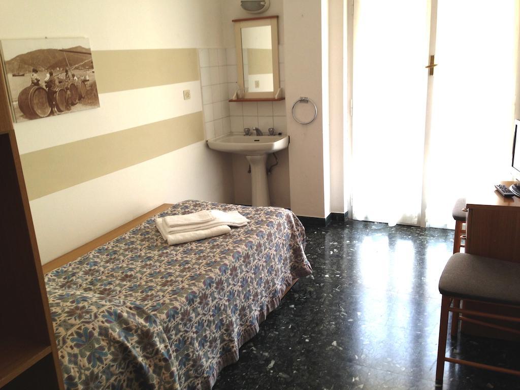 Albergo La Neigra 세스트리레반떼 객실 사진