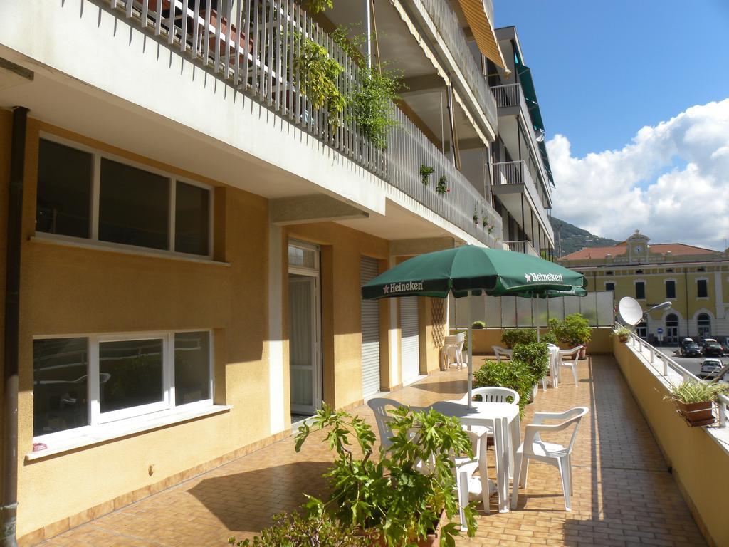 Albergo La Neigra 세스트리레반떼 외부 사진